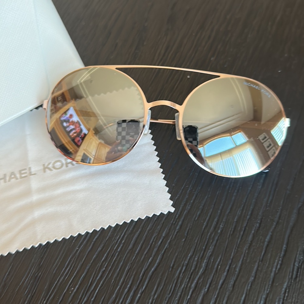 MICHAEL KORS Cabo Round Sunglasses - Picture 3 of 5